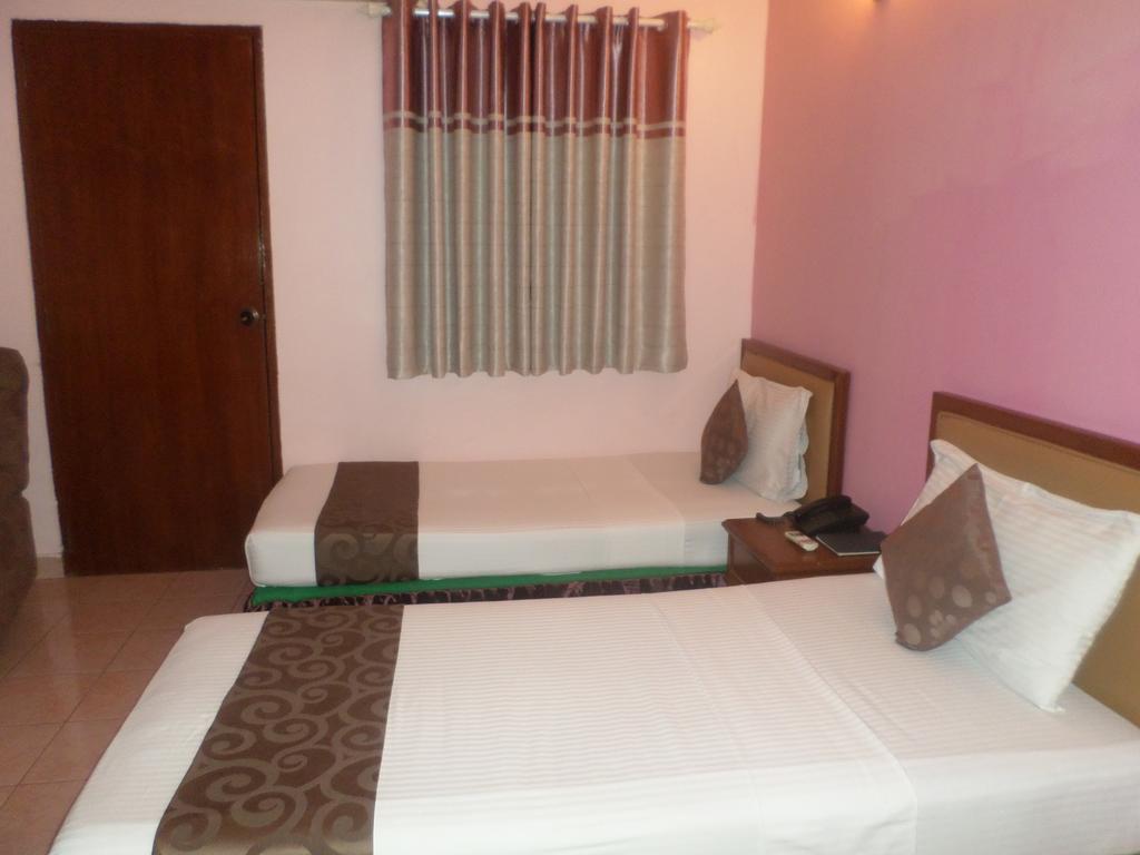 Skai Lodge Malé Chambre photo